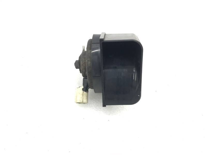 Запчасть сигнал звуковой Honda Accord 2009 8 R20A3 38150TL0G01 Б/У Сигнал звуковой Honda Accord 2009 8 R20A3 38150TL0G01 Б/У