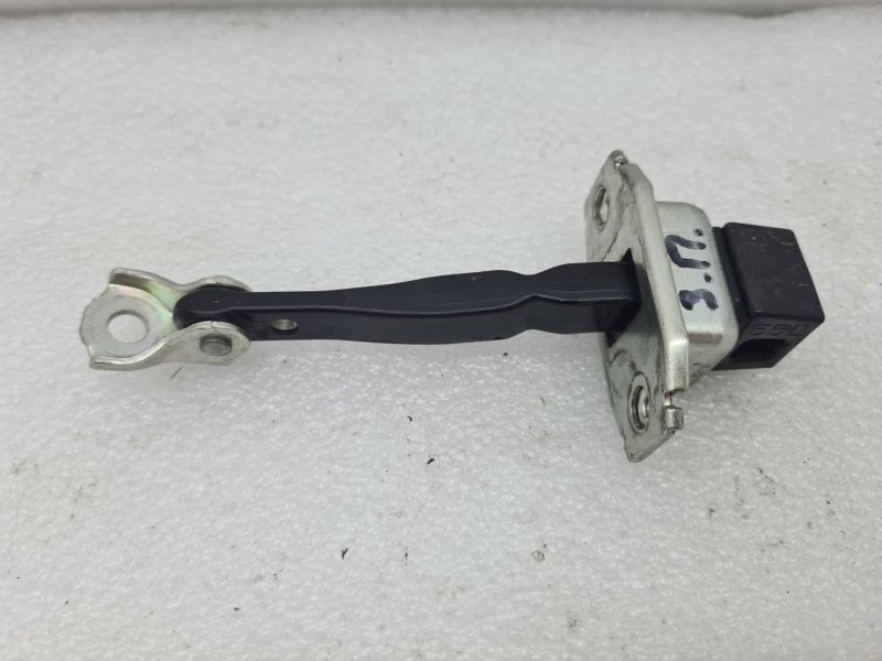 Ограничитель открывания двери задний правый Mitsubishi ASX 2012 GA1W 1.6 4A92 5732A066 Б/У