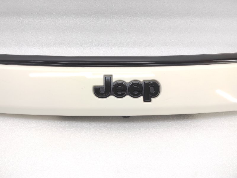 Накладка крышки багажника Jeep Compass 2 2.4 ED6 Накладка крышки багажника Jeep Compass 2 2.4 ED6