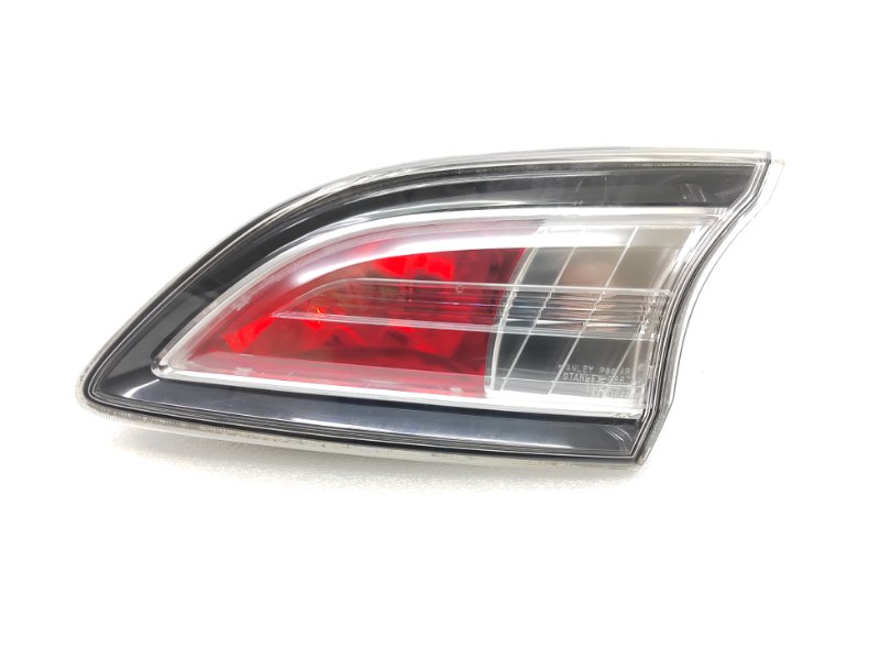Запчасть фонарь крышки багажника правый Mazda 3 2013 BL 1.6 Z6 BBT9513F0D Б/У Фонарь крышки багажника правый Mazda 3 2013 BL 1.6 Z6 BBT9513F0D Б/У