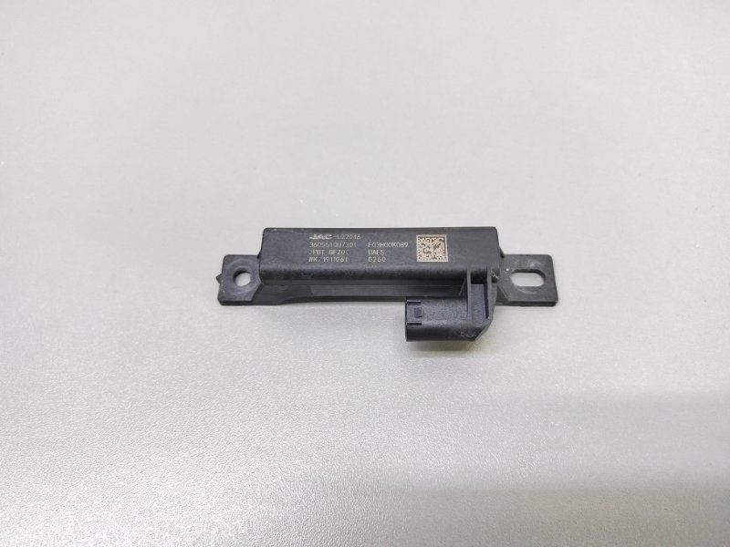 Запчасть антенна JAC J7 2022 3605510U7301 Б/У Антенна JAC J7 2022 3605510U7301 Б/У
