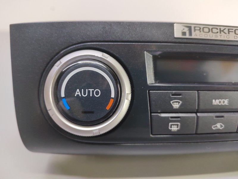 Блок управления климат-контролем Mitsubishi Pajero 4 3.2d