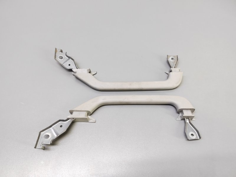 Запчасть ручка потолка Mitsubishi Pajero 2007 4 3.2d 7612A017HA Б/У Ручка потолка Mitsubishi Pajero 2007 4 3.2d 7612A017HA Б/У