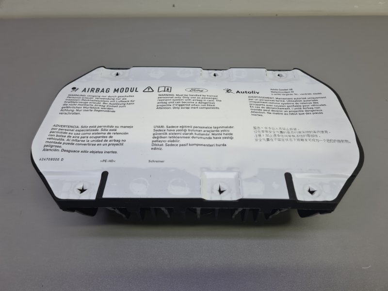 Запчасть подушка безопасности пассажира Ford Kuga 2019 2 2.0d 1841353 Б/У Подушка безопасности пассажира Ford Kuga 2019 2 2.0d 1841353 Б/У