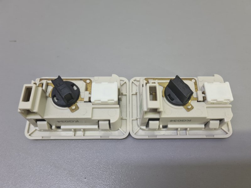 Плафон подсветки салона UNI-T 2022