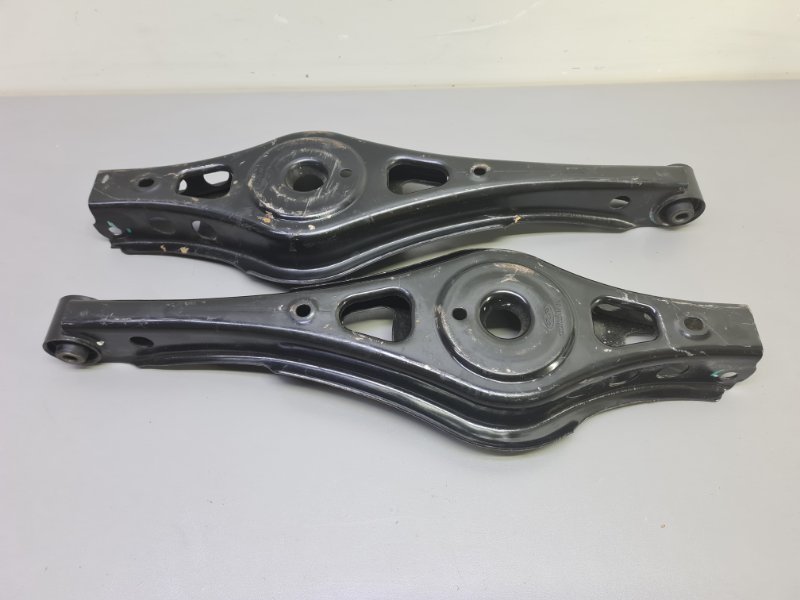 Рычаг задний Jaecoo J7 2023 202000231AA Б/У