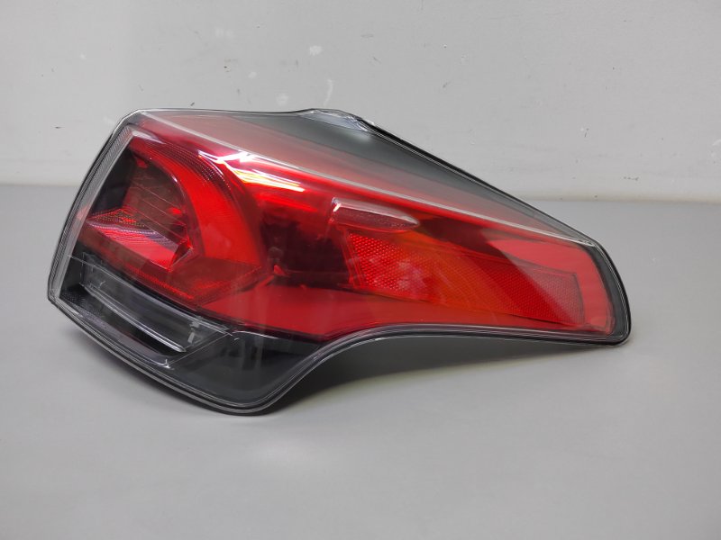 Фонарь правый RAV4 2015 40