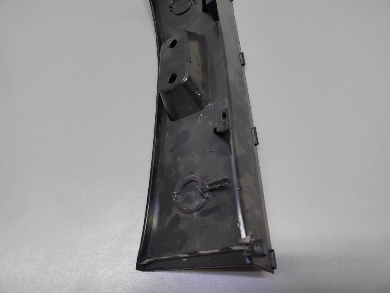 Накладка фонаря левая GS8 2023