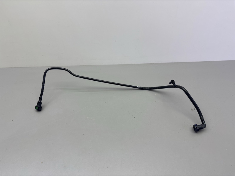 Запчасть трубка топливная Chery Arrizo 8 2023 155000177AA Б/У Трубка топливная Chery Arrizo 8 2023 155000177AA Б/У
