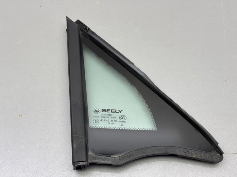 Форточка двери передняя правая Geely Atlas FX11 5079098800 Б/У