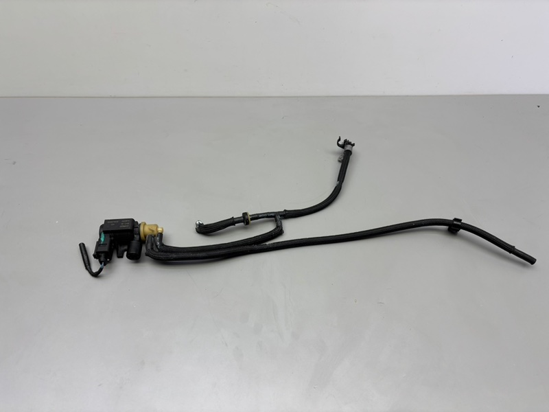 Запчасть клапан вакуумный Belgee X50 1.5 1070505600 Б/У Клапан вакуумный Belgee X50 1.5 1070505600 Б/У