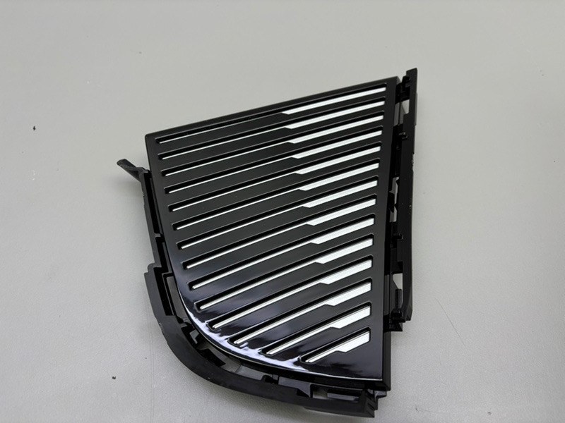 Накладка на бампер передняя левая Chery Tiggo 7L 602006749AA новая