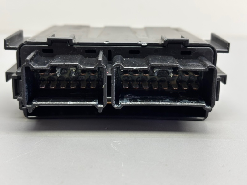 Блок реле Honda Accord 8 R20A3 Блок реле Honda Accord 8 R20A3