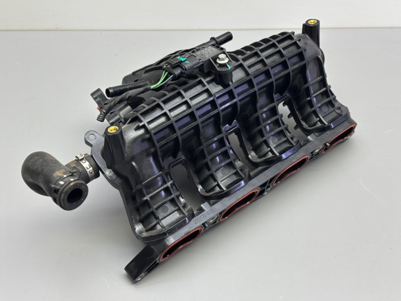 Запчасть впускной коллектор Chery Tiggo 7L 2026 F4J161008010 Б/У Впускной коллектор Chery Tiggo 7L 2026 F4J161008010 Б/У