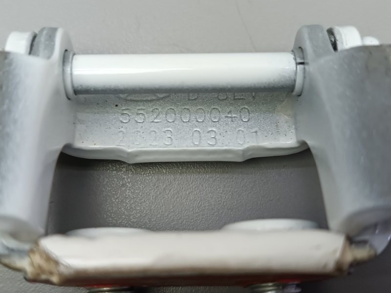 Петля крышки багажника Tiggo 7L Петля крышки багажника Tiggo 7L