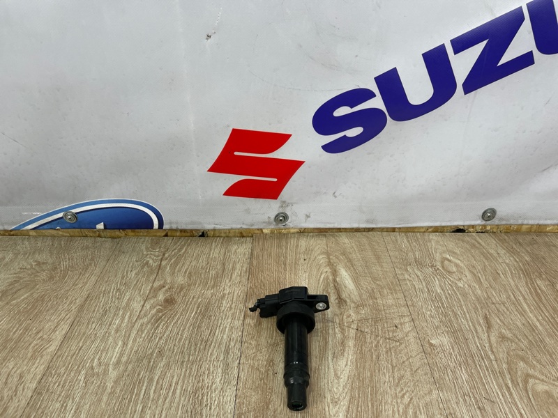 Катушка зажигания Hyundai I30 2009 G4FA 27300-2B010 контрактная