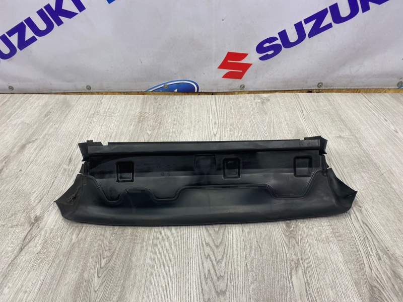 Дефлектор радиатора верхний FORD FOCUS 3