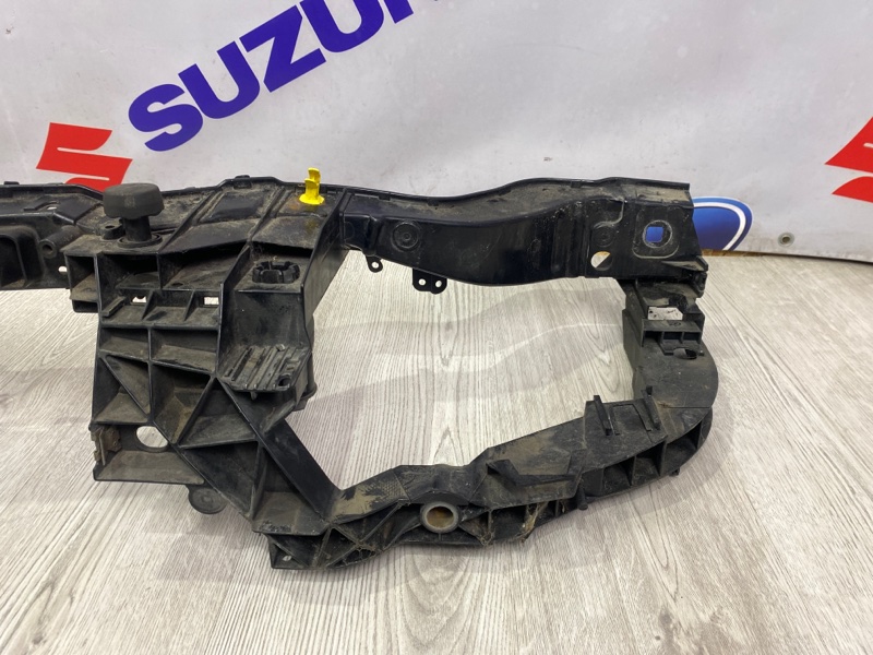 Рамка радиатора FOCUS 3 2013 Рамка радиатора FOCUS 3 2013