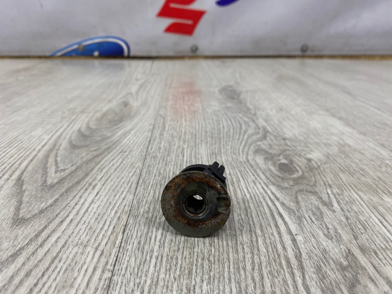 Шайба регулировочная FOCUS 3 2013 Шайба регулировочная FOCUS 3 2013