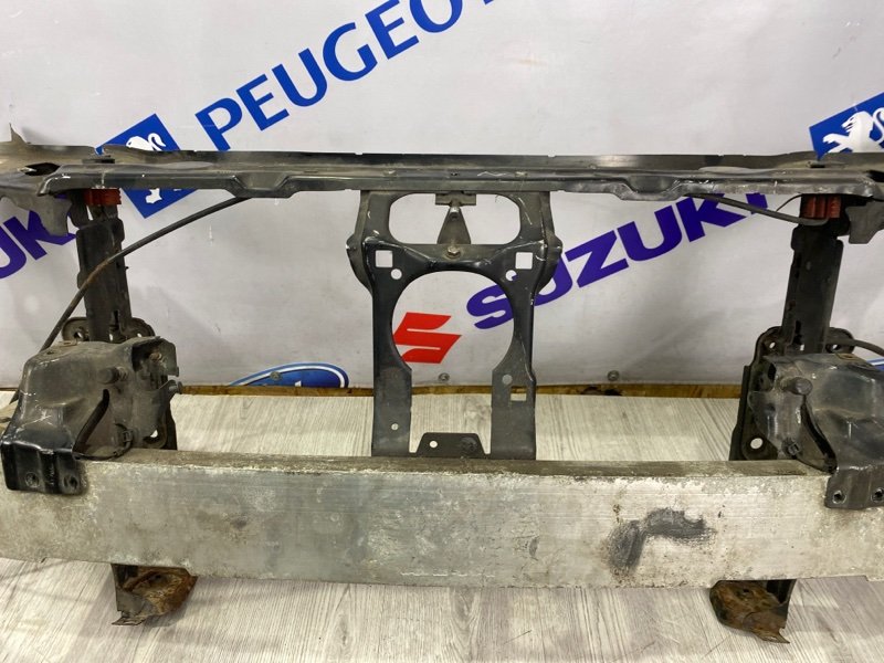 Рамка радиатора E-class 2005 W211