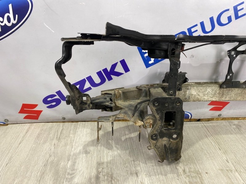 Рамка радиатора E-class 2005 W211