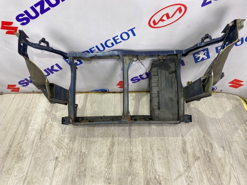 Рамка радиатора SWIFT 2006 Рамка радиатора SWIFT 2006