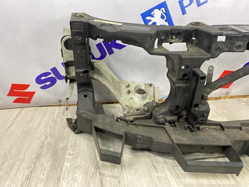 Рамка радиатора Land Rover Range Rover Sport L320