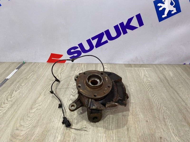 Кулак поворотный передний левый SUZUKI SX4 2011 4515179j51 контрактная
