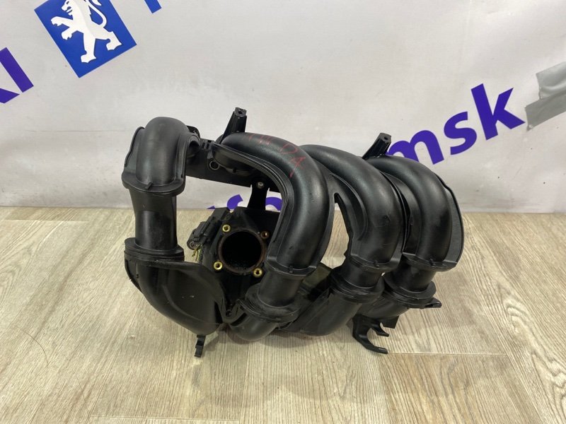 Коллектор впускной FORD FOCUS 2 2008 SHDA 1511210 контрактная