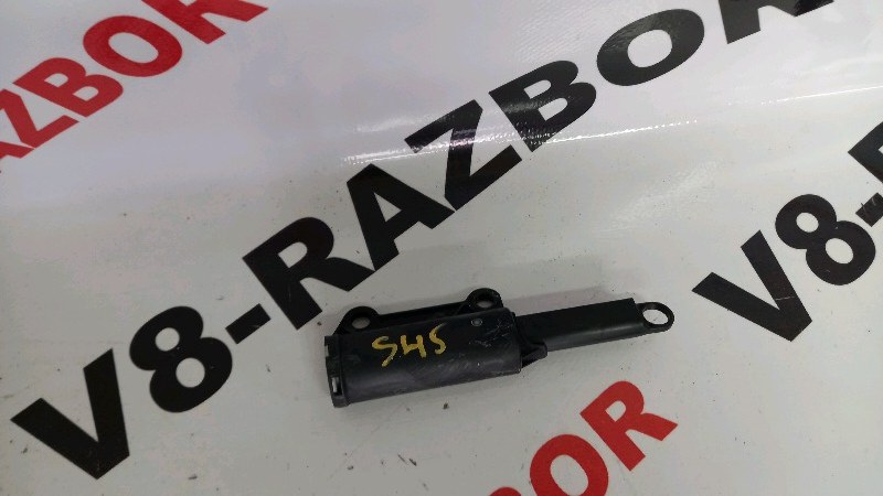 Амортизатор бардачка Subaru Forester SH5 EJ204 2007