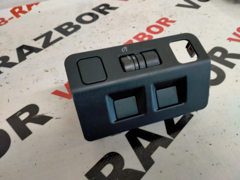 Запчасть заглушка SUBARU FORESTER 2013 SJ5 FB20A 83005AJ000VH контрактная Заглушка SUBARU FORESTER 2013 SJ5 FB20A 83005AJ000VH контрактная