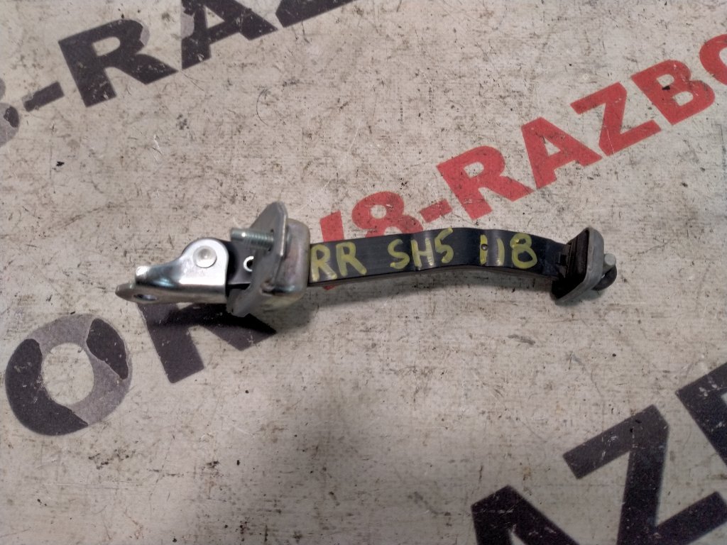 Ограничитель двери задний SUBARU FORESTER 2010 SH5 EJ204 62124FG002 контрактная