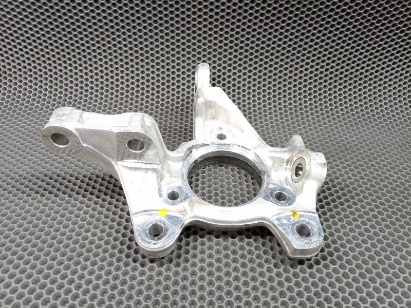 Кулак поворотный передний правый Honda Stepwgn RP5 LFA