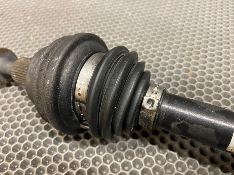 Привод задний левый Tiguan 2010 5N CAW 2.0