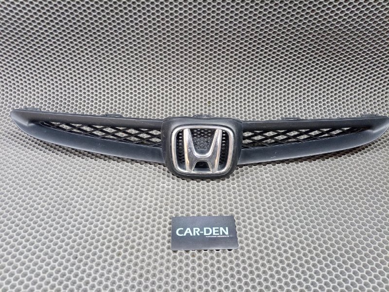 Решетка радиатора Honda Fit GD1 71121SAA003ZA контрактная