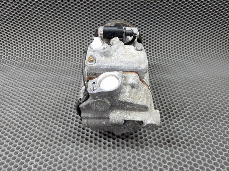 Компрессор кондиционера Touareg 2006 7L BMV 3.2