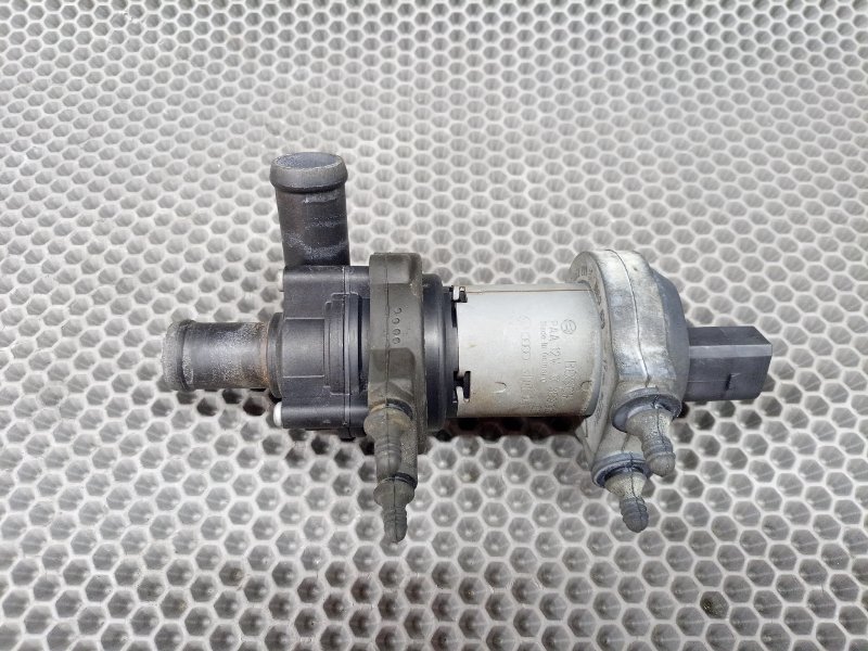 Помпа Volkswagen Touareg 7L BHK 3.6