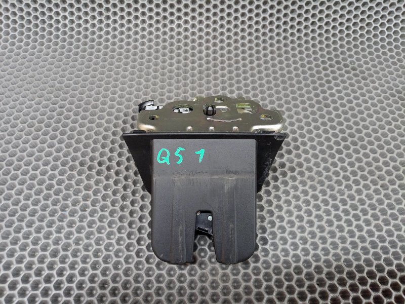 Замок багажника Q5 2010 8R CDN 2.0 Замок багажника Q5 2010 8R CDN 2.0