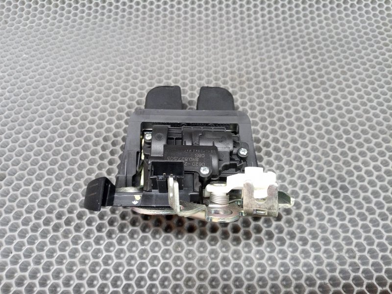 Замок багажника Q5 2010 8R CDN 2.0 Замок багажника Q5 2010 8R CDN 2.0