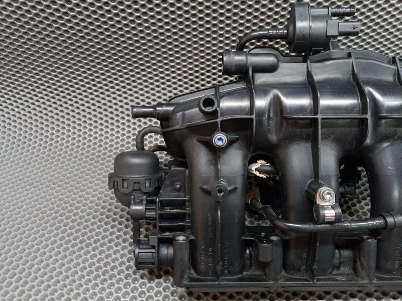 Коллектор впускной Passat CC 2009 CAW 2.0 (CAWB)