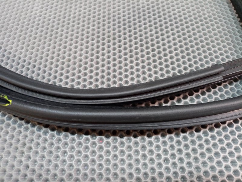 Уплотнитель двери передний левый Caliber 2008 PM ECN 2.0 Уплотнитель двери передний левый Caliber 2008 PM ECN 2.0