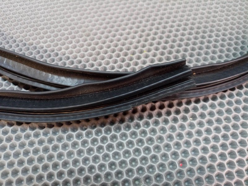 Уплотнитель двери передний левый Caliber 2008 PM ECN 2.0 Уплотнитель двери передний левый Caliber 2008 PM ECN 2.0