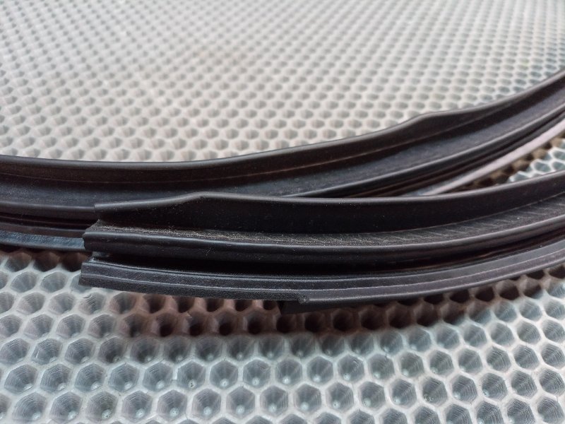 Уплотнитель двери передний правый Caliber 2008 PM ECN 2.0 Уплотнитель двери передний правый Caliber 2008 PM ECN 2.0