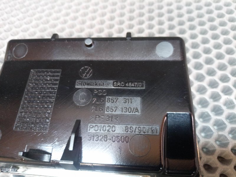 Пепельница Touareg 2006 7L BMV 3.2 Пепельница Touareg 2006 7L BMV 3.2