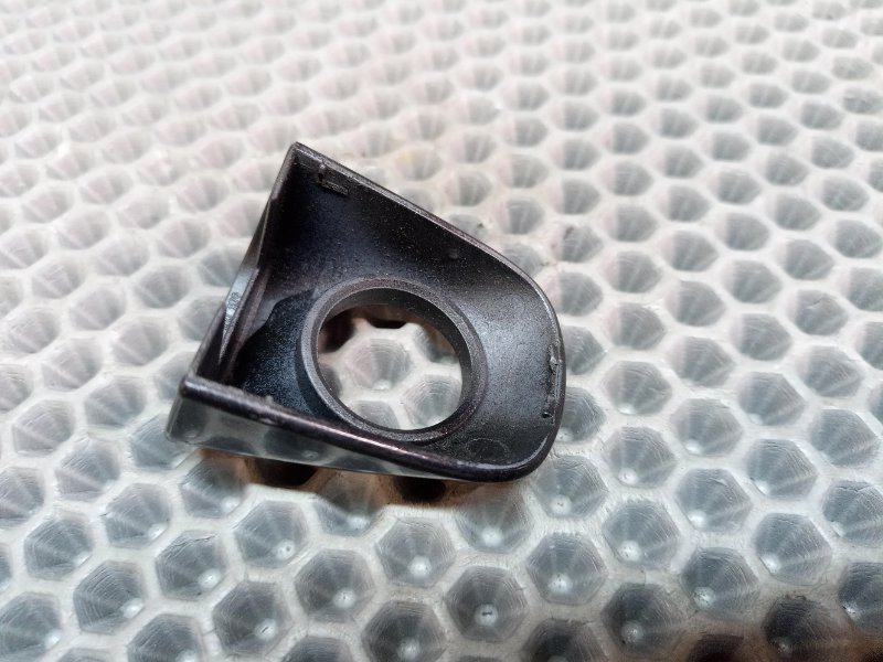 Накладка ручки двери Touareg 2006 7L BMV 3.2 Накладка ручки двери Touareg 2006 7L BMV 3.2