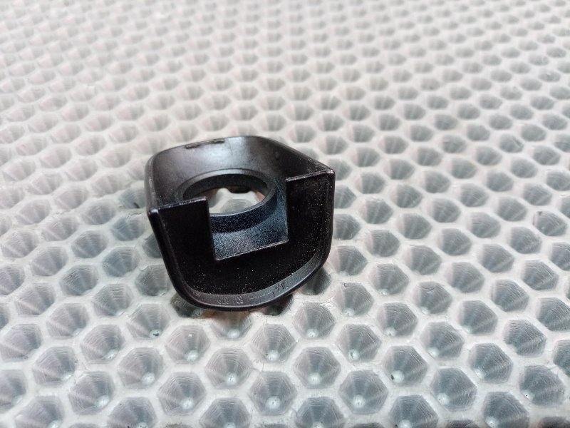 Накладка ручки двери Touareg 2006 7L BMV 3.2 Накладка ручки двери Touareg 2006 7L BMV 3.2