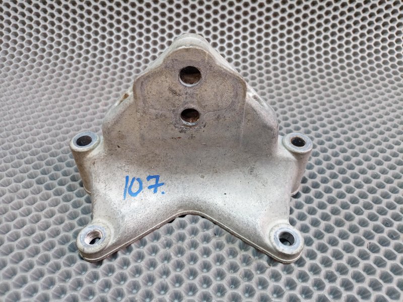 Кронштейн опоры кпп Touareg 2006 7L BMV 3.2 Кронштейн опоры кпп Touareg 2006 7L BMV 3.2