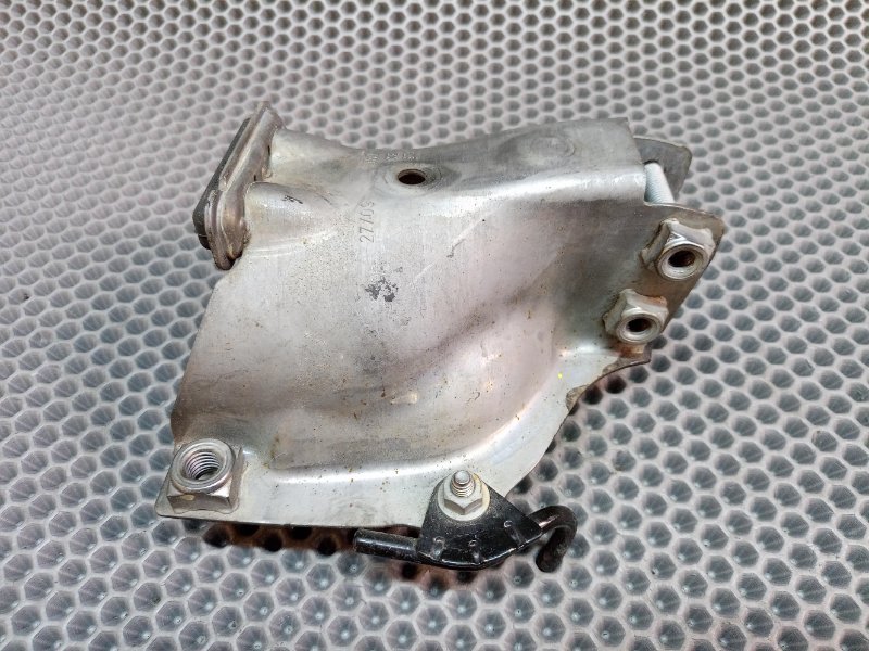 Кронштейн двигателя левый Audi Q5 8R CDN 2.0