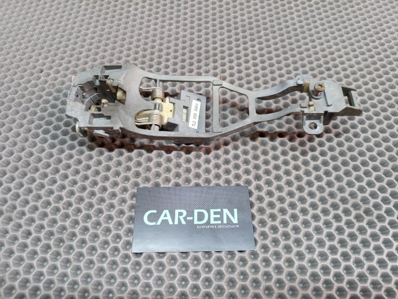 Кронштейн ручки двери задний правый Volkswagen Touareg 2006 7L BMV 3.2 7L0839886A контрактная