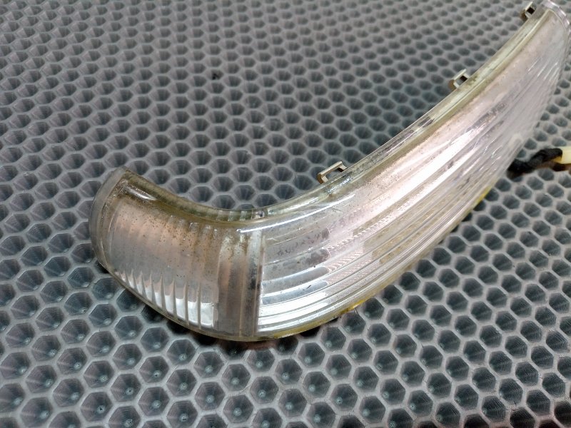 Повторитель поворота в зеркало левый Touareg 2006 7L BMV 3.2